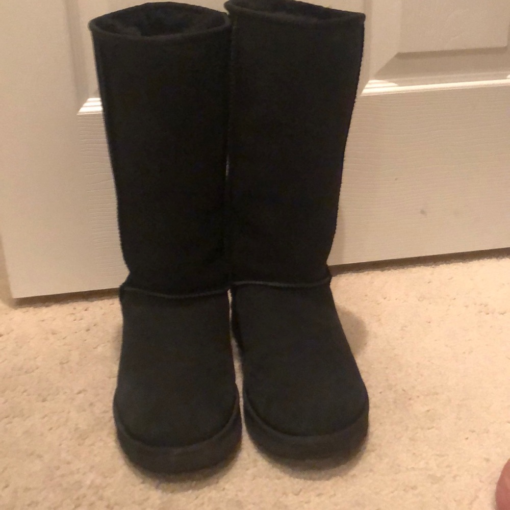 Size 9 UGG tall boots